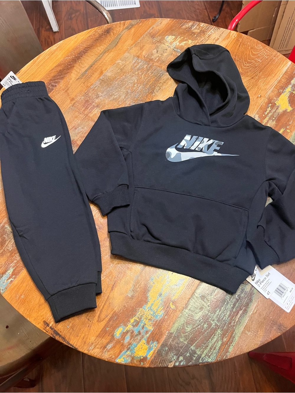 NWT Nike Boys 2 Piece Pants Set